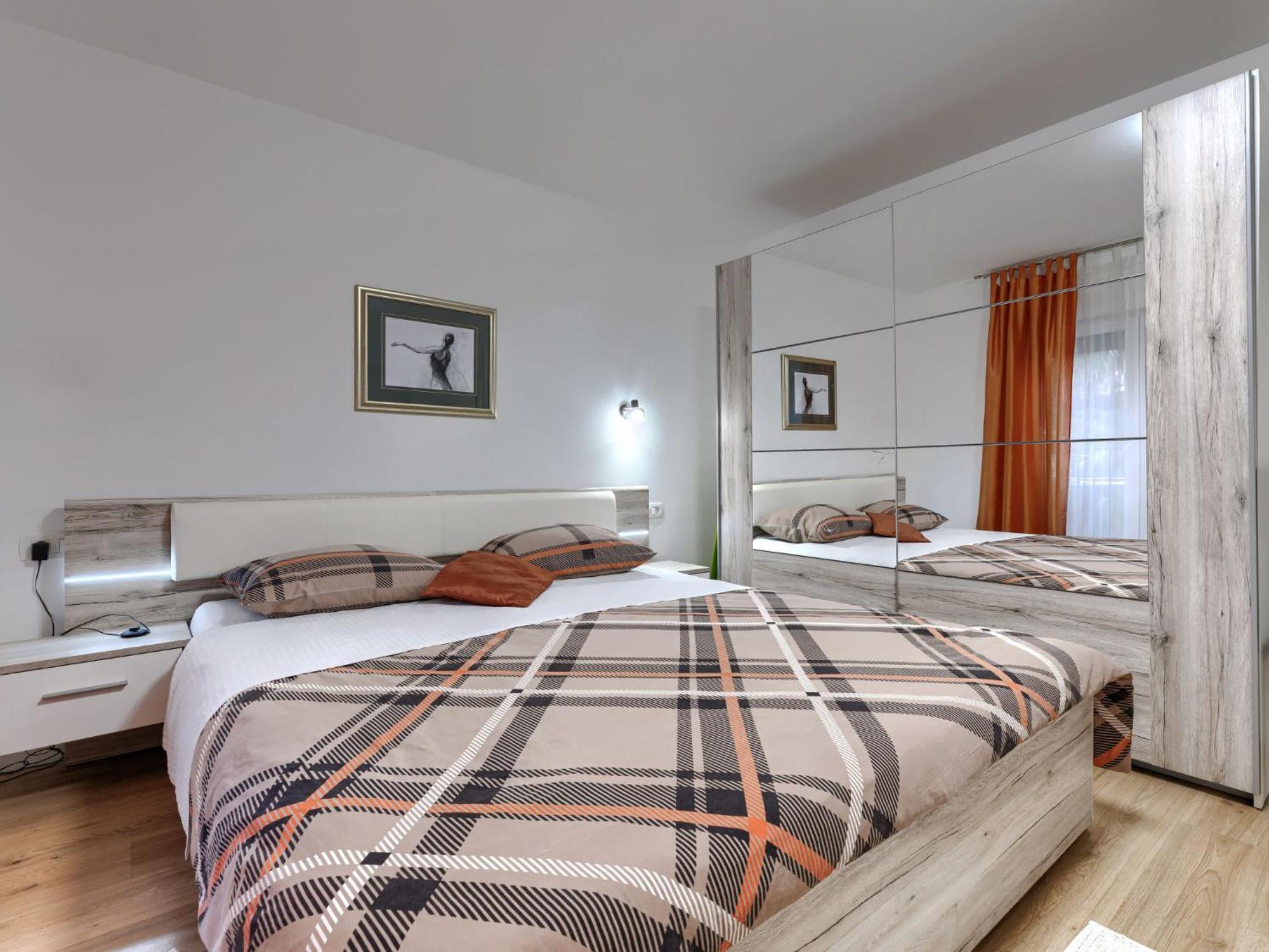 Center Sea By Interhome