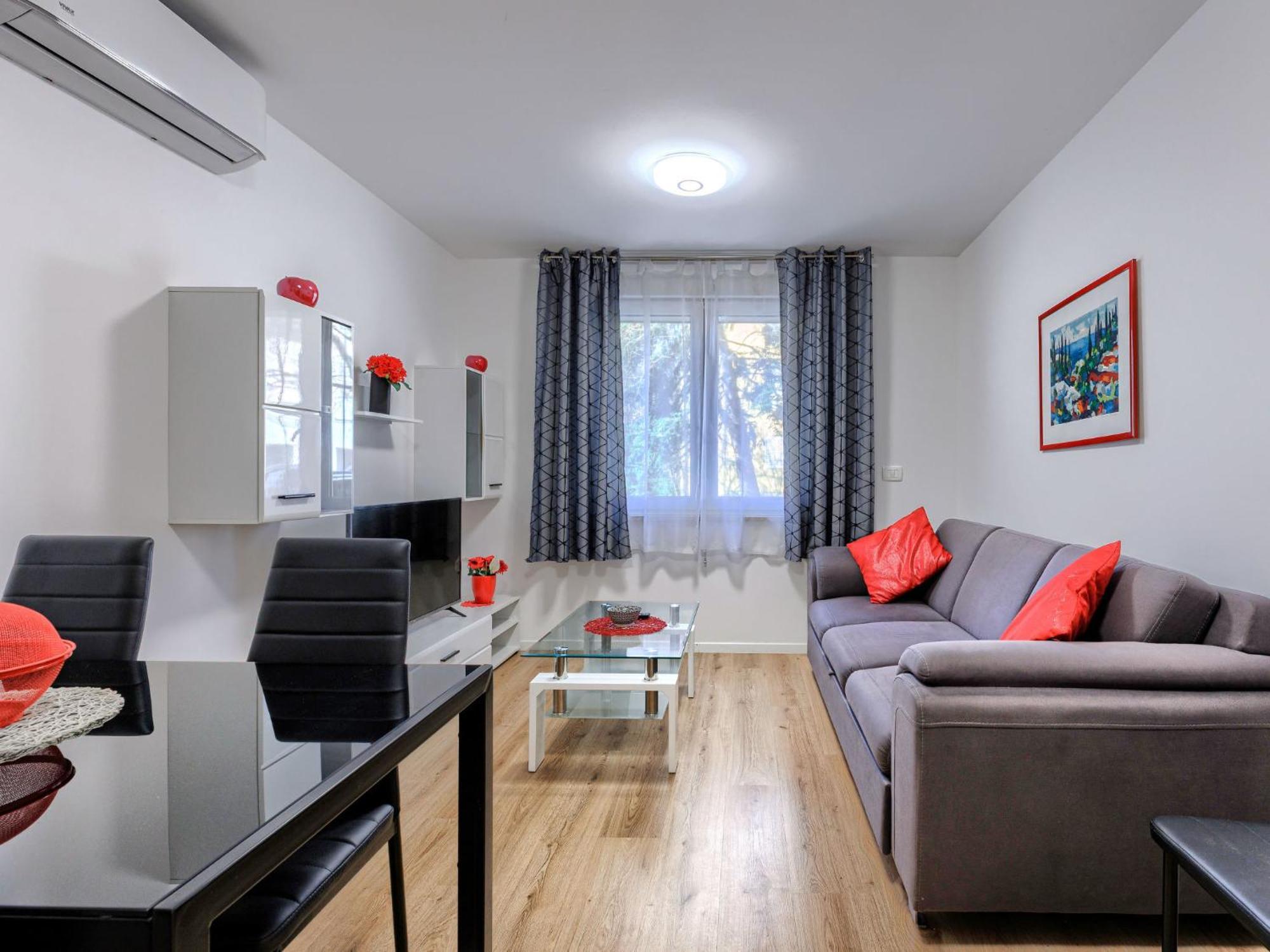Apartment Center Sea By Interhome