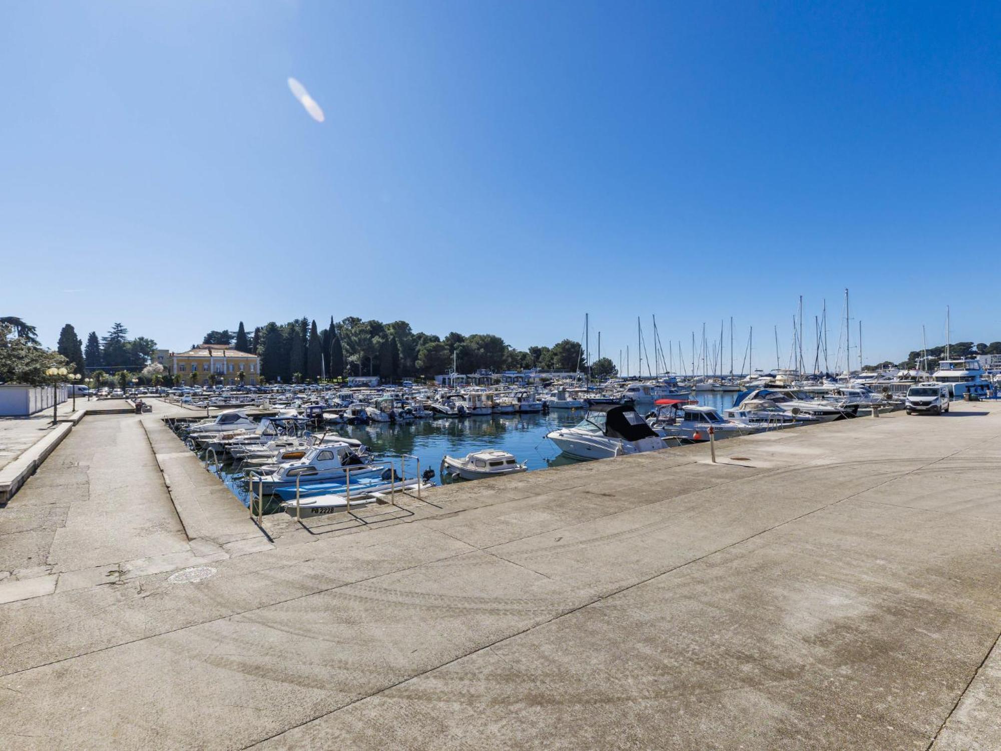Center Sea By Interhome * Poreč